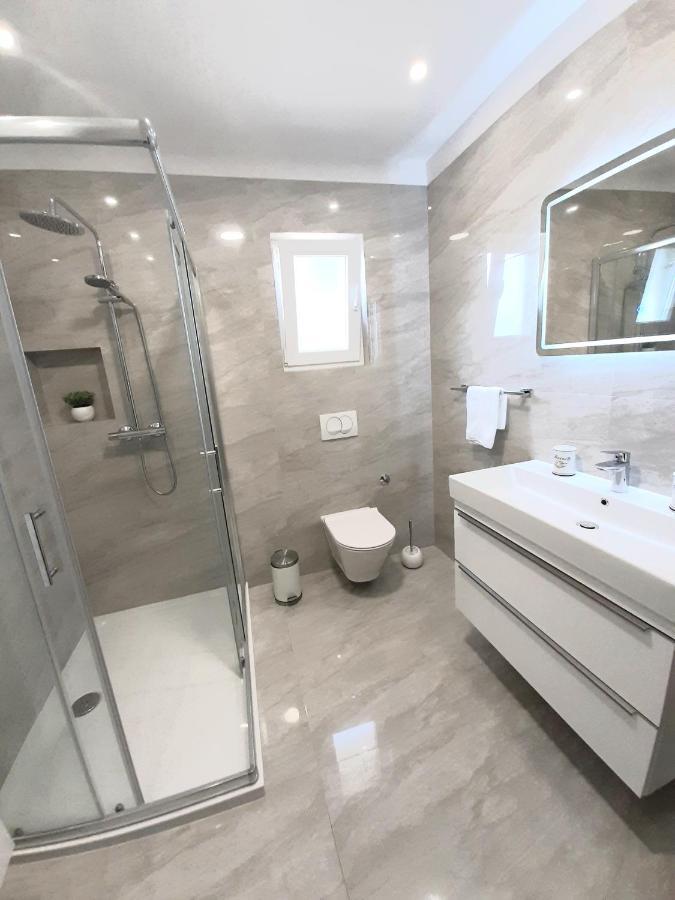 Apartments"Nika" With Private Pool Galovac  Esterno foto