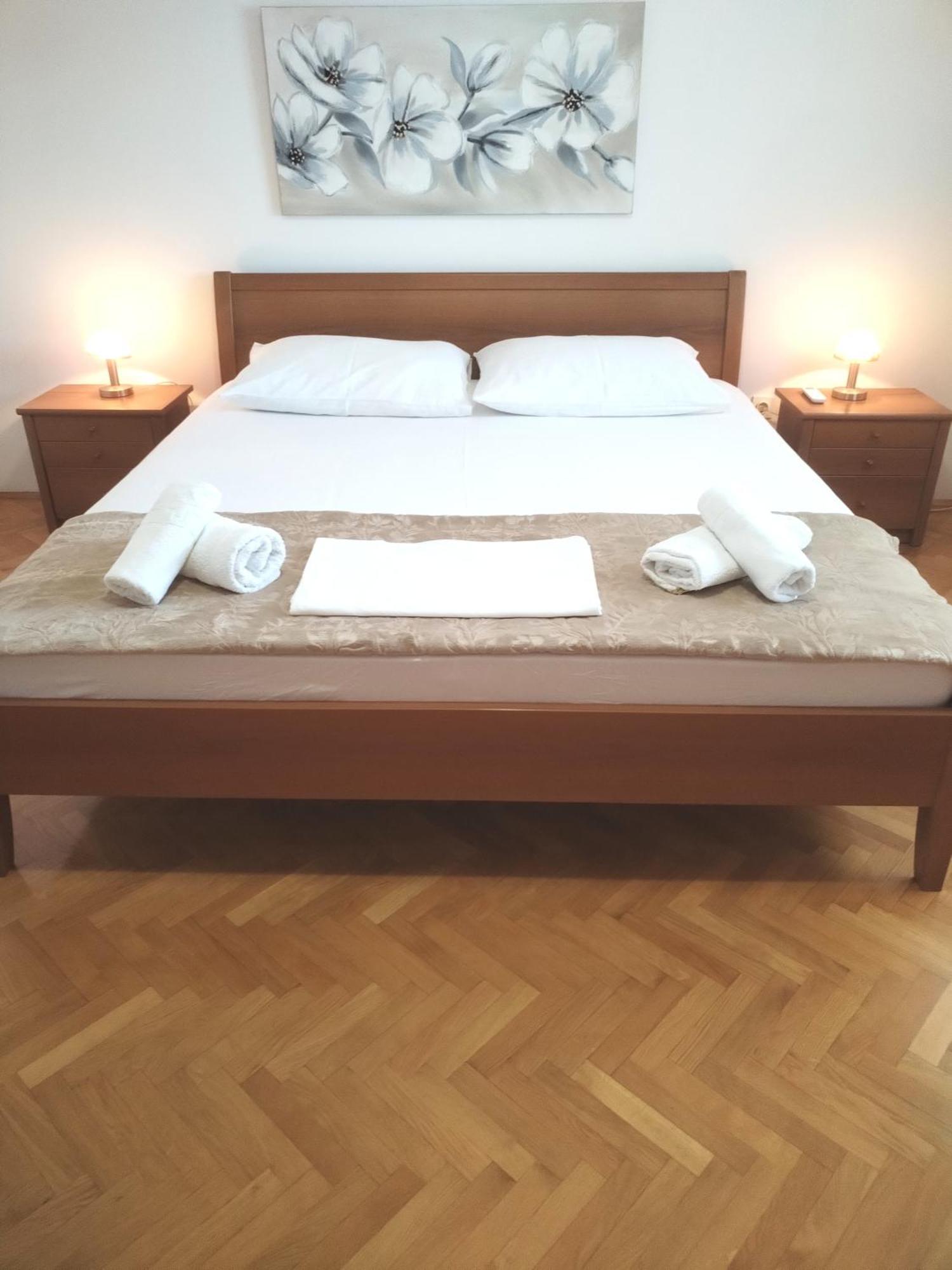 Apartments"Nika" With Private Pool Galovac  Esterno foto