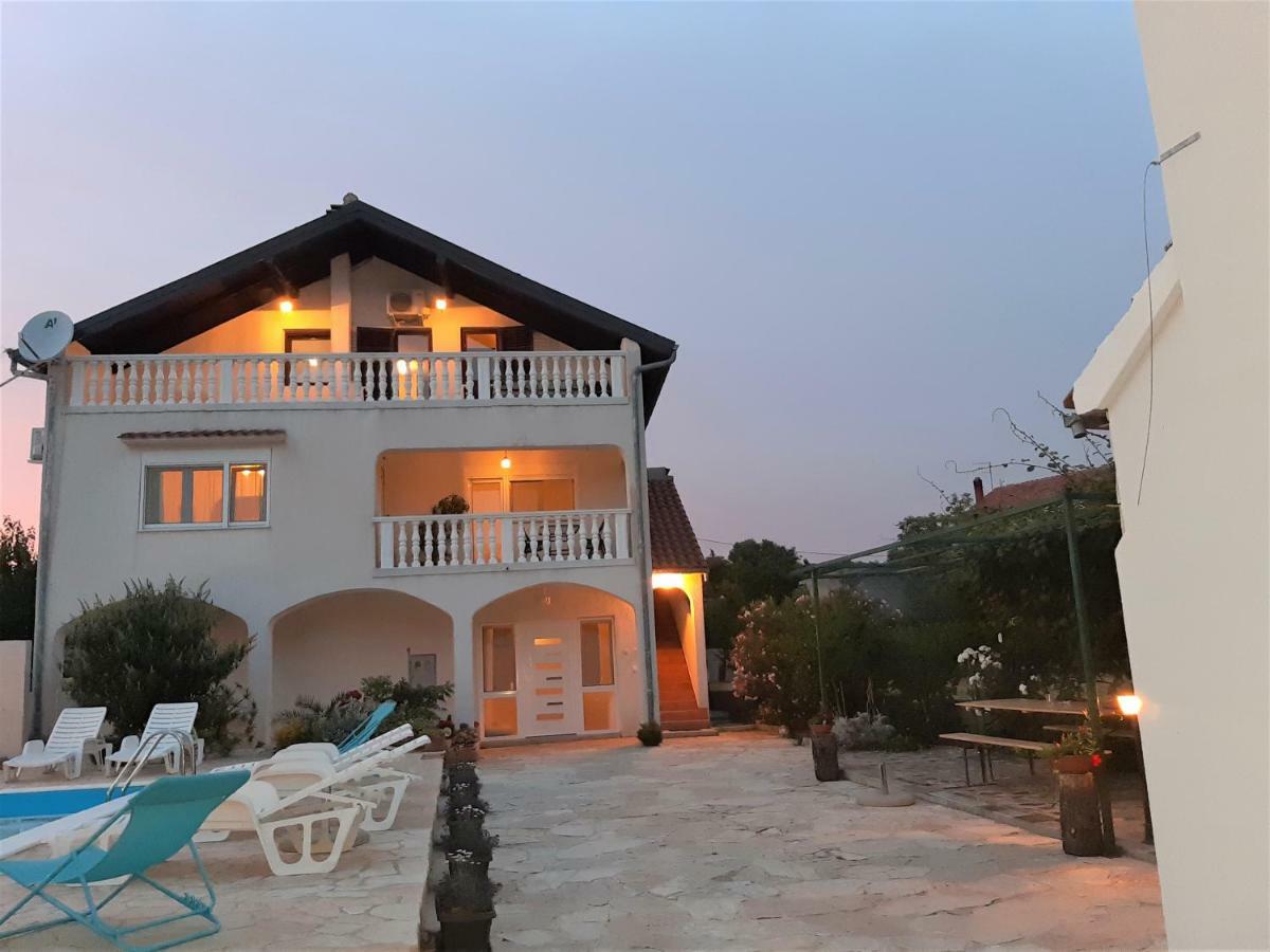 Apartments"Nika" With Private Pool Galovac  Esterno foto